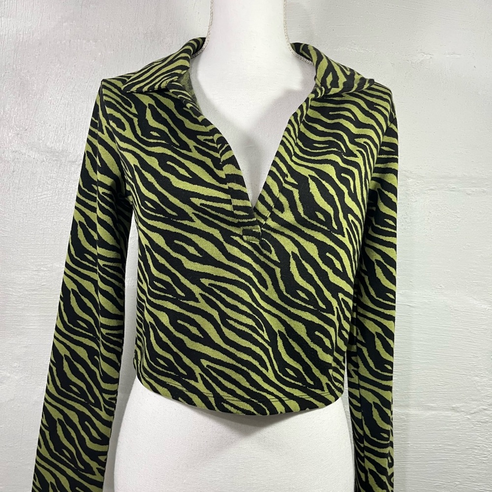 ZARA CROP SWEATER NEW WITH TAG (299)